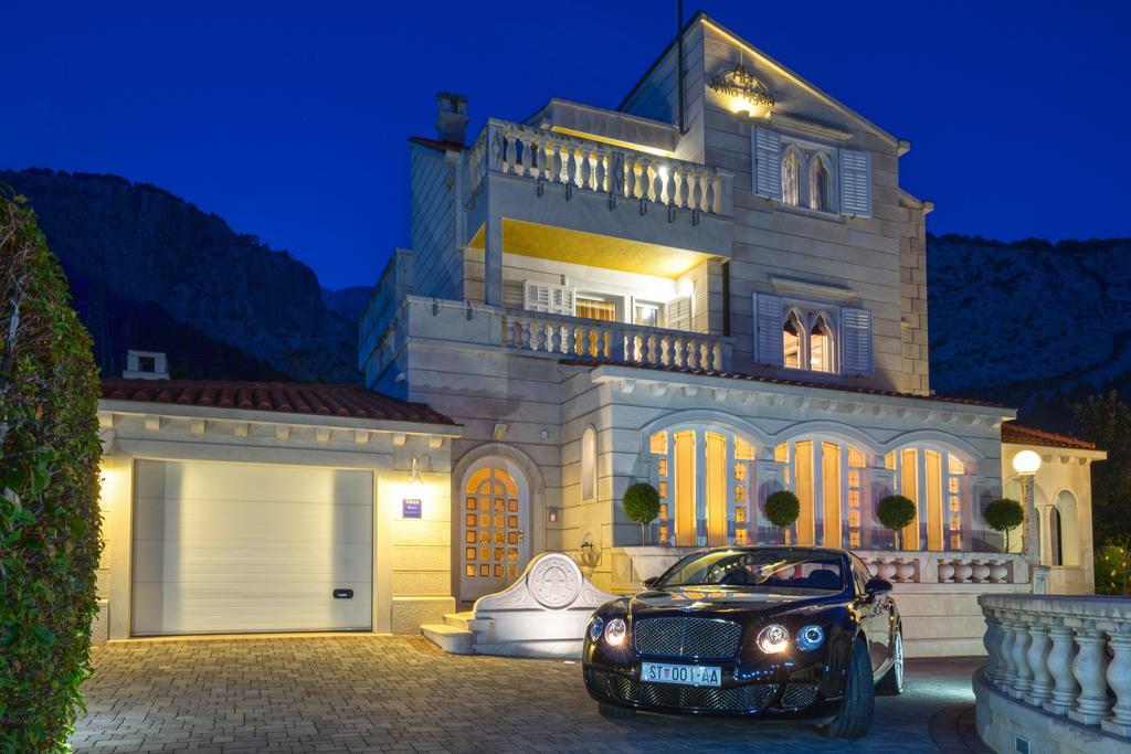 Apartments Anna Omis Exterior photo