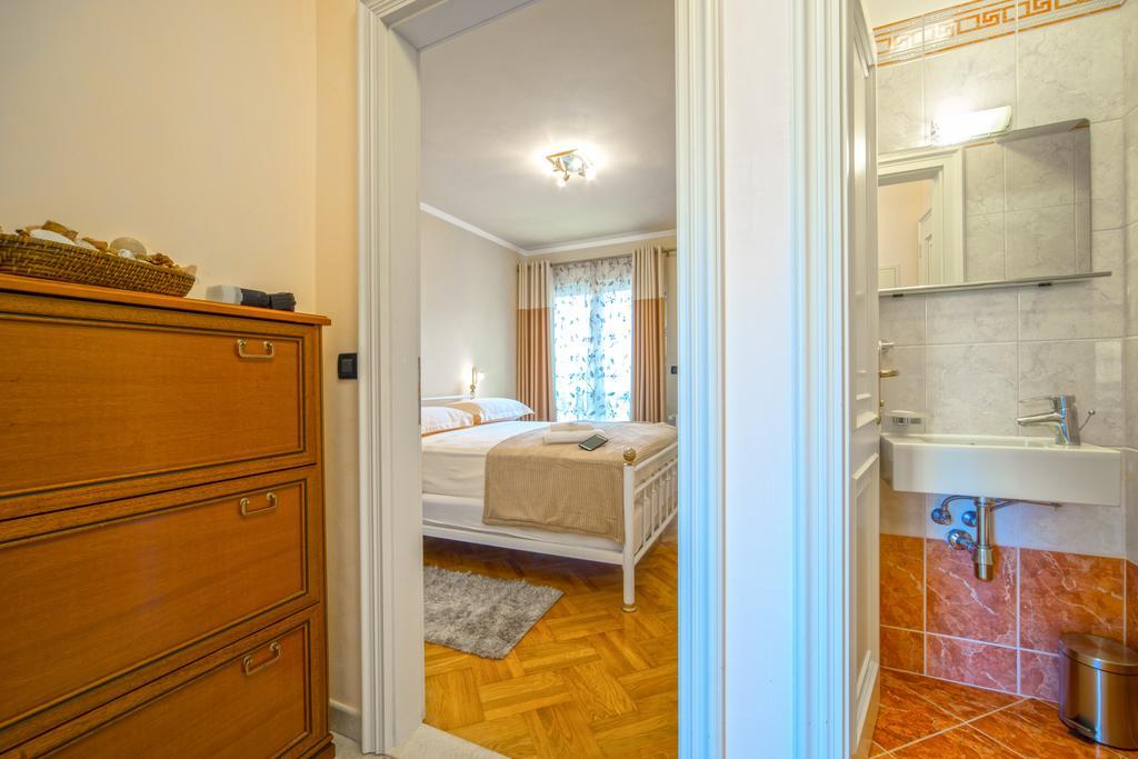 Apartments Anna Omis Room photo